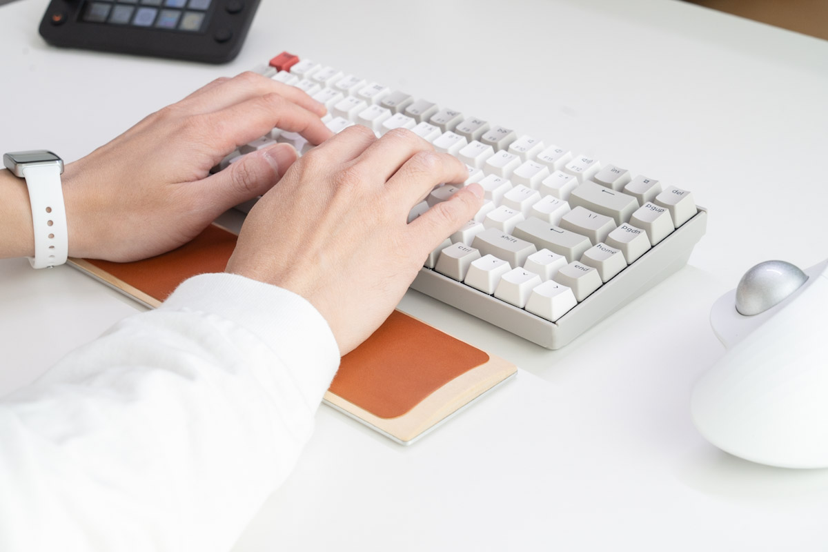 GROVEMADE キーボードトレイ&リストレストをレビュー｜デスクにある