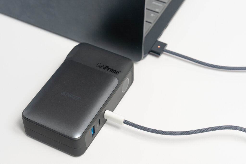 2024年】MacBookを充電できるモバイルバッテリーおすすめ10選！外出先