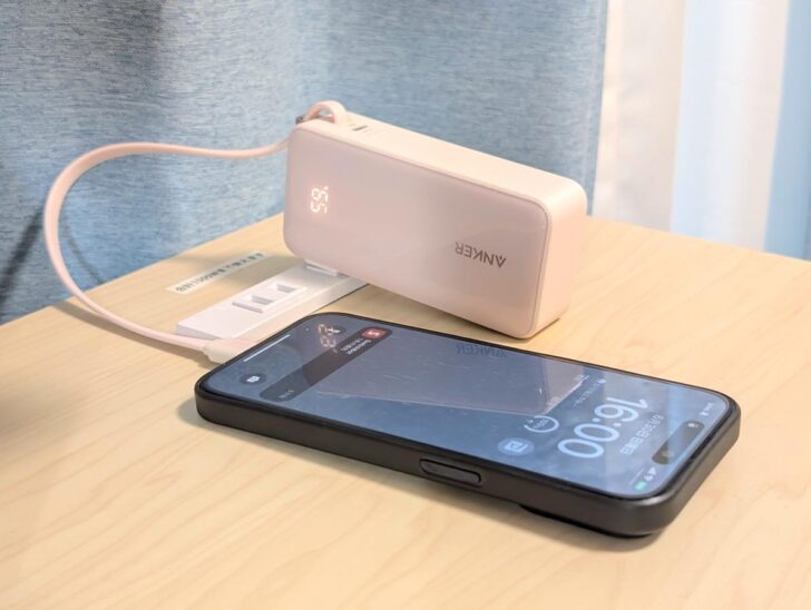 Anker Power Bank (10000mAh, Fusion, Built-In USB-Cケーブル)を