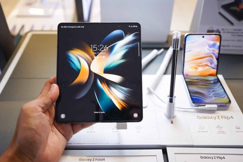 Galaxy Z Fold5」はついに「折り目」がなくなるとの情報 | Gadget Gate