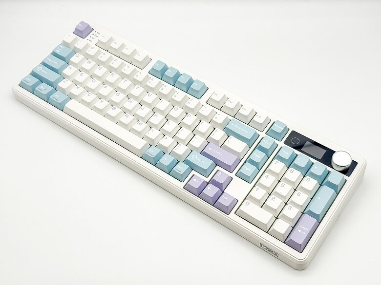 Epomaker TH99 Pro レビュー】スマートディスプレイ搭載99キー