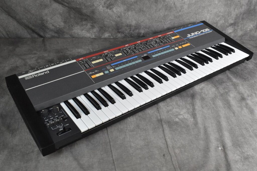 Roland ローランド JUNO-106 アナログシンセサイザー - 楽器の買取屋