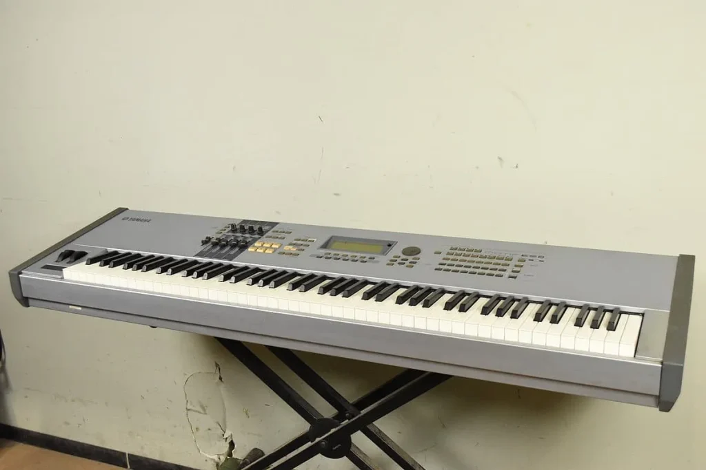 YAMAHA/ヤマハ キーボード シンセサイザー MOTIF ES8 88鍵盤 - 楽器の