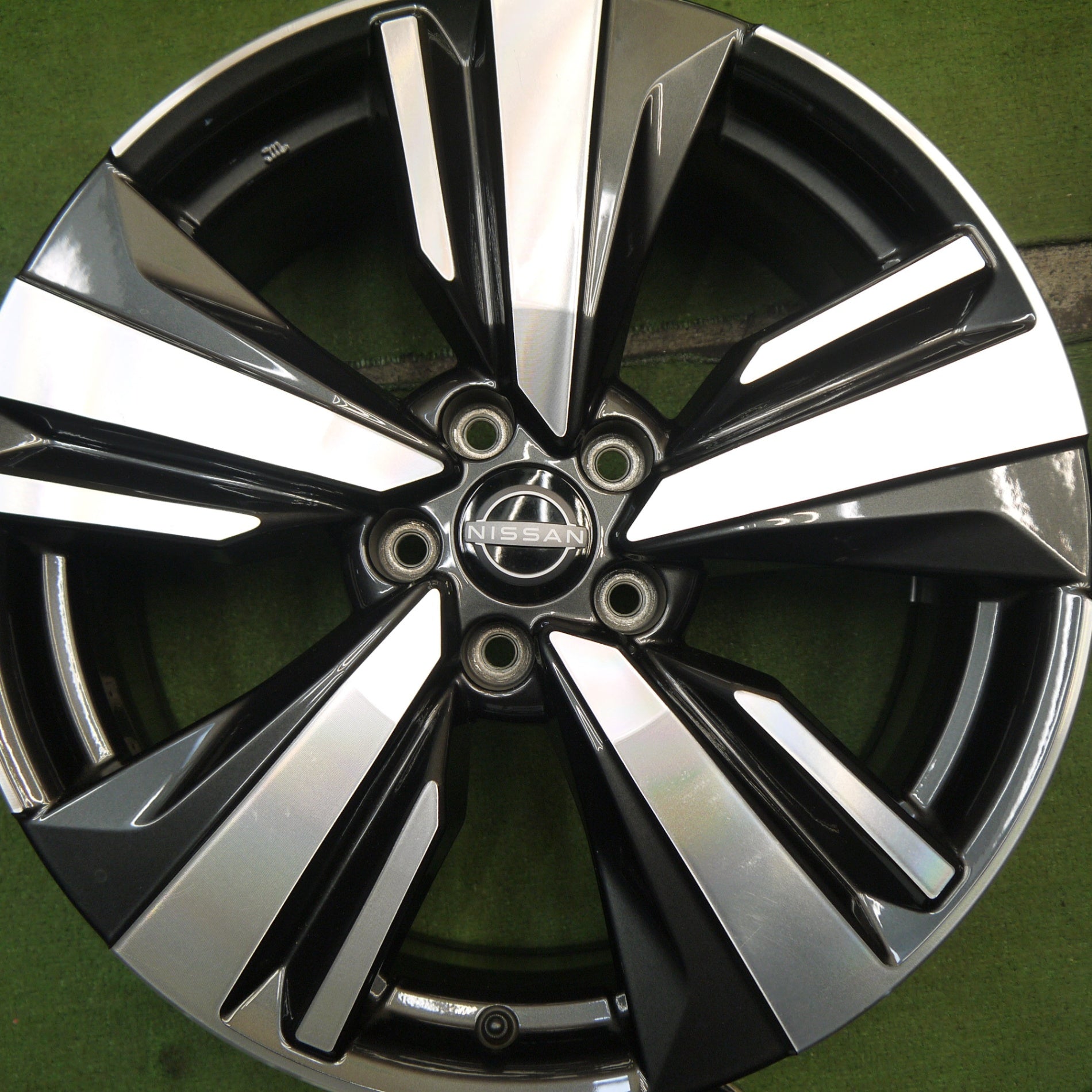 4本価格☆日産 T33 エクストレイル 純正 ホイール 19インチ 19×7.5J