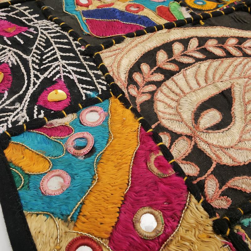 カッチ刺繍古布タペストリー 65cm×50cm｜マライカ公式通販