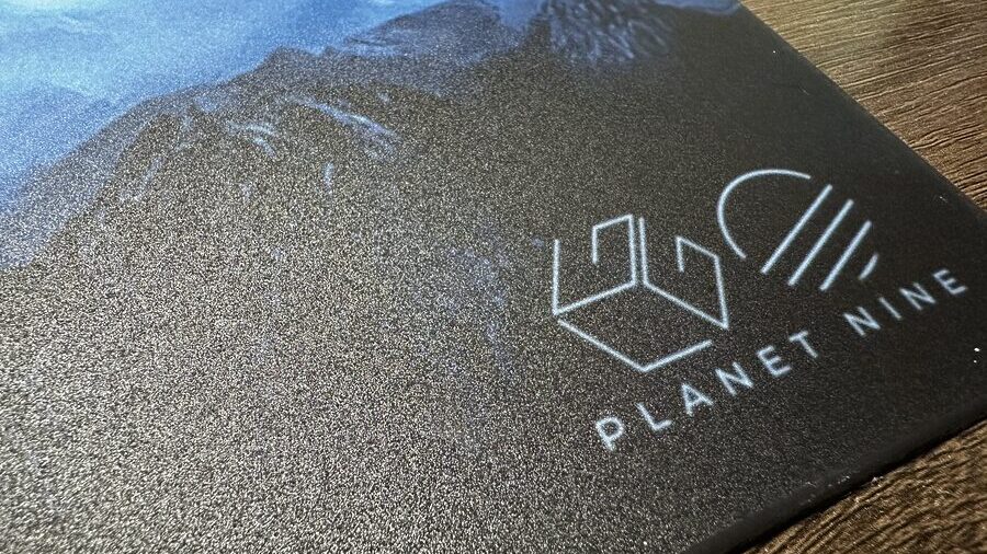 LGG新製品】ガラスマウスパッド「Planet Nine」が2025年Q1発売予定！丨