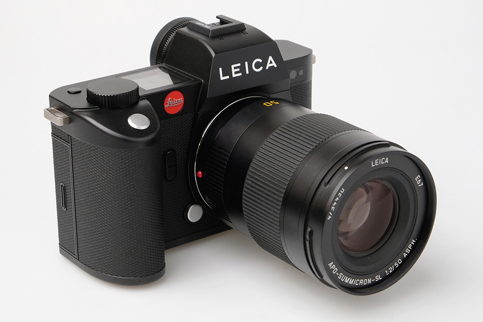 ボディ内手ブレ補正を搭載したライカのフルサイズミラーレス「ライカ