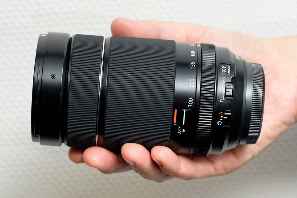 手ブレ補正5.5段、マクロ撮影もできる望遠ズームレンズ「XF70-300mmF4