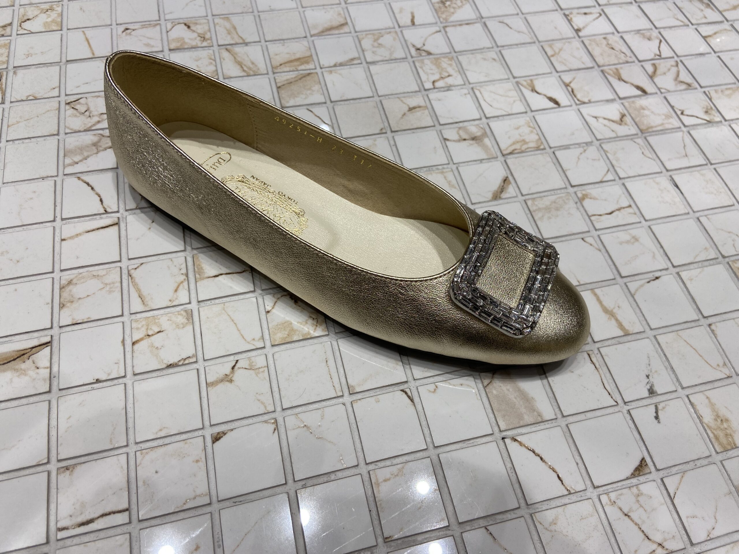 ホッソリーナ新作のご紹介 - 履きよさは、美しさ。銀座ヨシノヤ