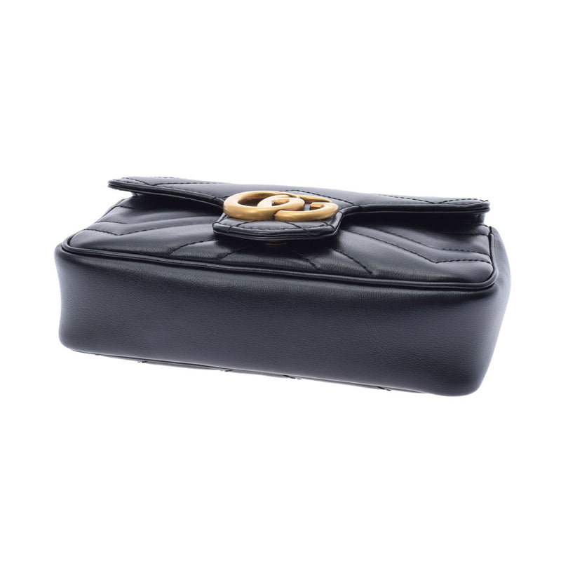 グッチGGマーモント スーパーミニバッグ 黒 ゴールド金具 レディース