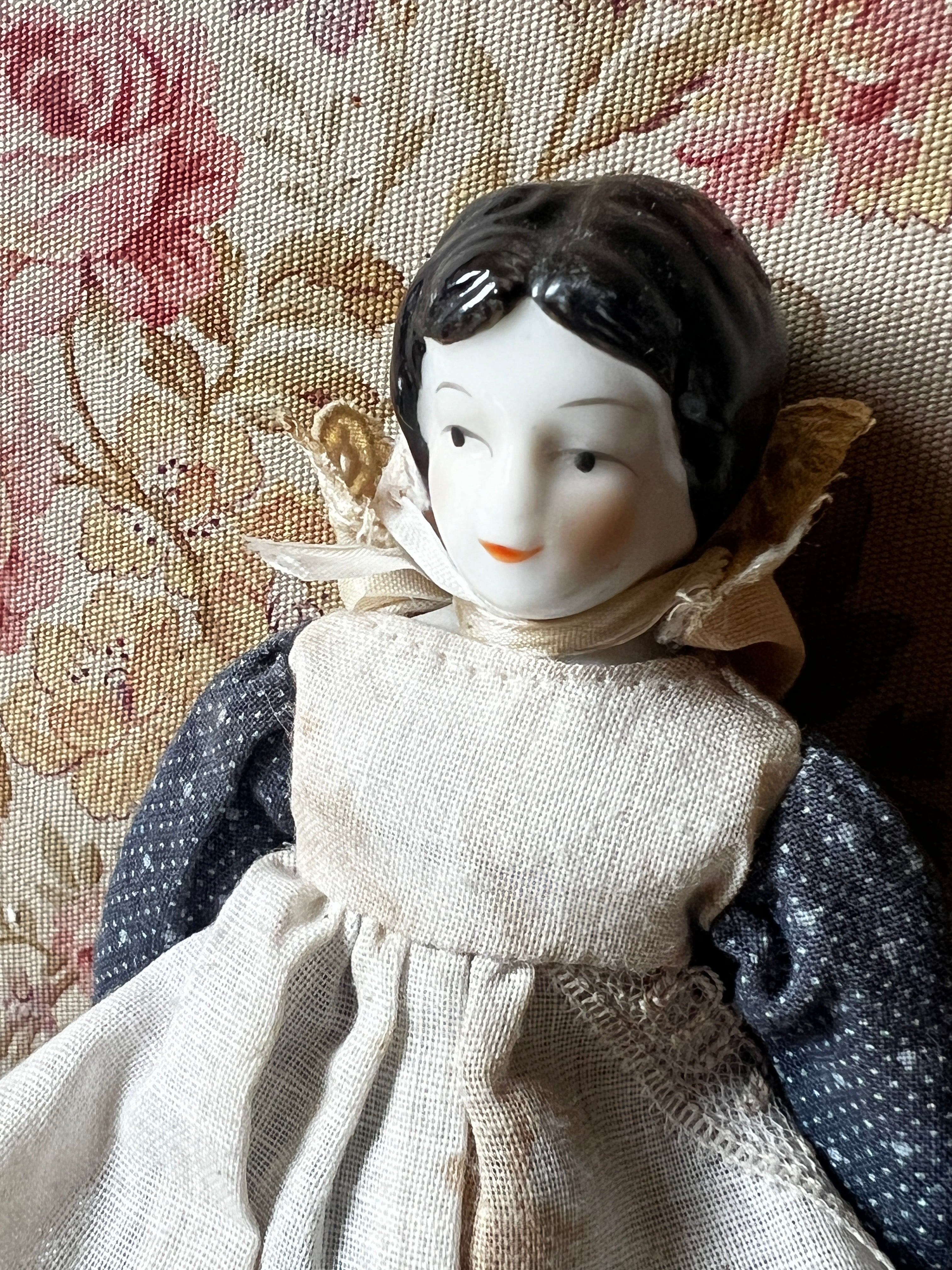 チャイナヘッドドール – France Antique 銀色アンティーク