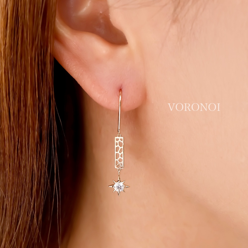 モアサナイト K10 ブリンク ピアス