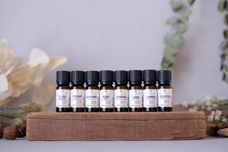 オーガニックアロマオイル 8本セット 各10ml（COSMOS ORGANIC 100%)