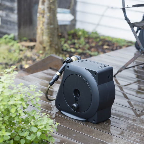 コンパクトガーデンリールⅡ30m ブラック ゴールドホース｜ロイヤル