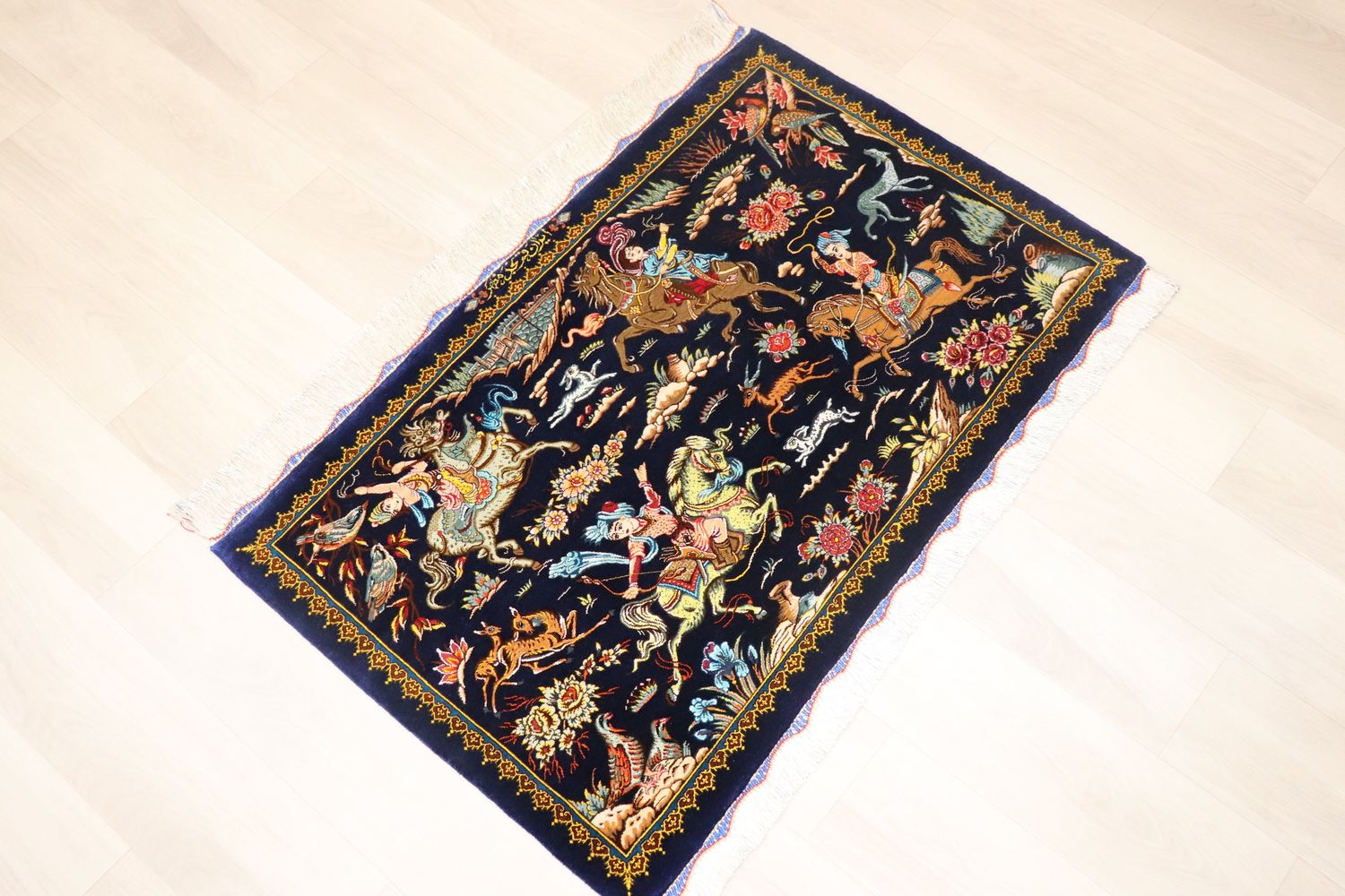 ペルシャ絨毯 クム産 シルク100% [マザヘル工房] 最高級 狩猟図文様