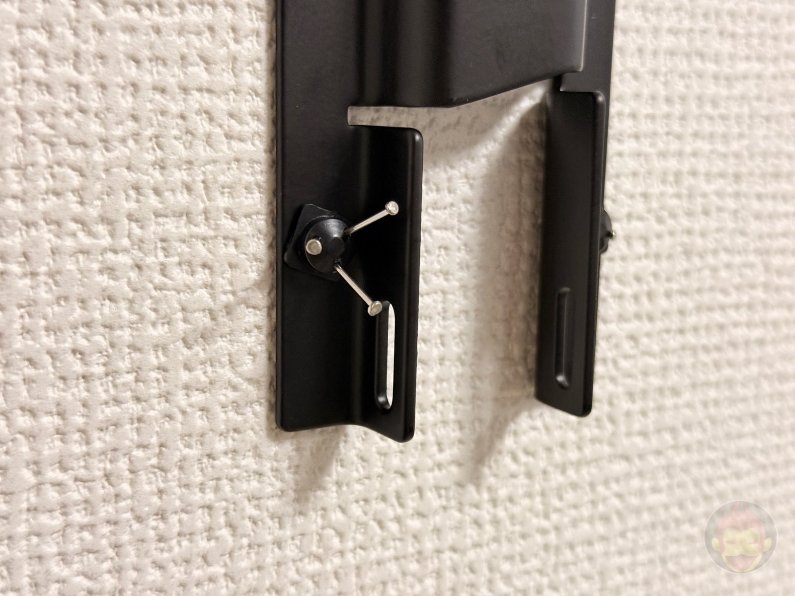 賃貸OK・工事不要】夢叶う。8年前の55インチテレビを念願の壁がけに