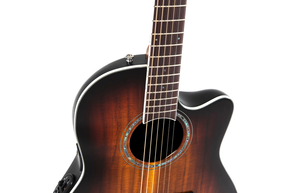 Ovation Celebrity Traditional Plus CS28P Super Shallow