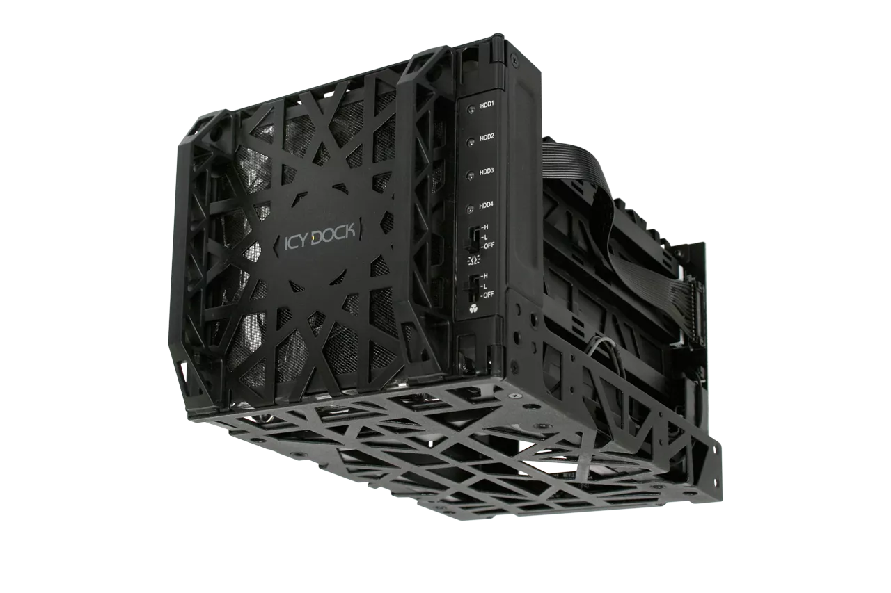 MB074SP-1B_4 Bay 3.5