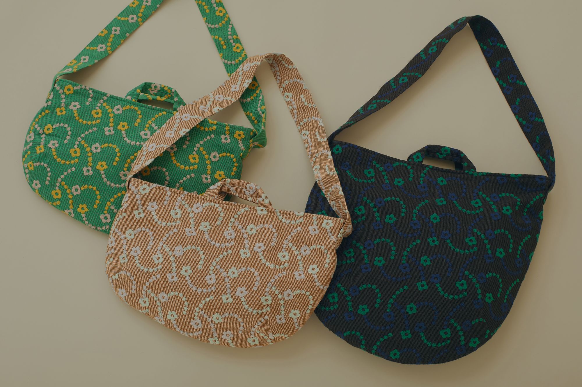 flower leap ショルダーバッグ - minä perhonen