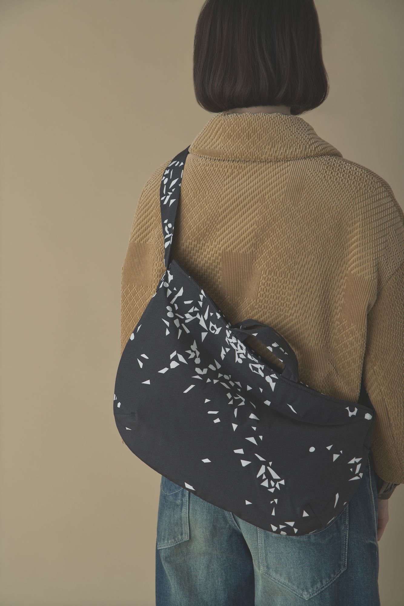 large_d0_NYSN_25u7_X1_A_Yu_F_Z