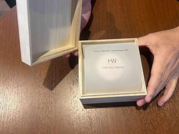 ご褒美に高級「ザ ハリウッド クリーム」使用感などレポしていこう