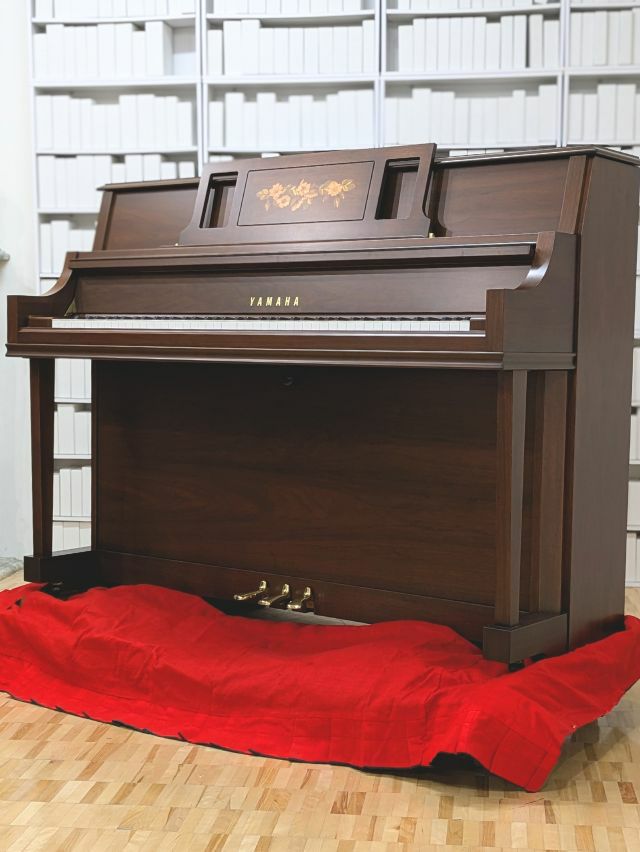 YAMAHA(ヤマハ) W102B 中古ピアノ 暮らしに溶け込み、音で魅了させる一