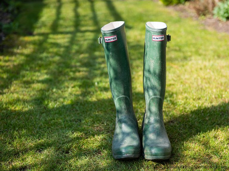 たしかに雨靴とかゴム長だけど全然違う」 ハンターのレインブーツで雨