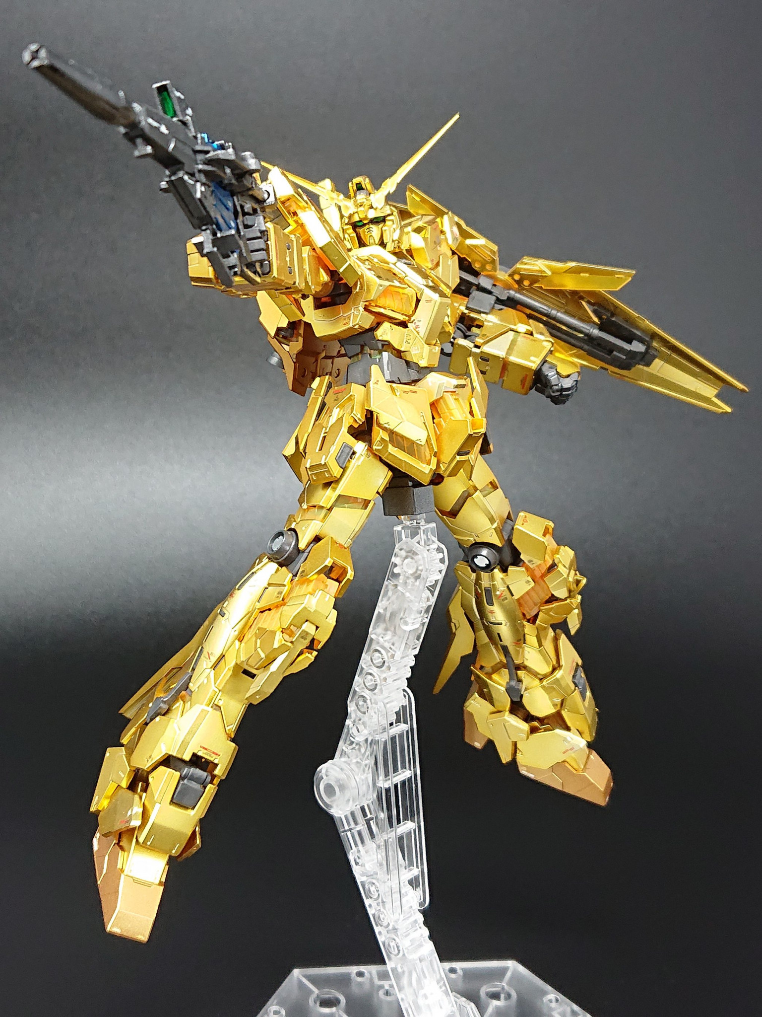 RG ユニコーンガンダム（ゴールドコーティング）｜わるさんのガンプラ