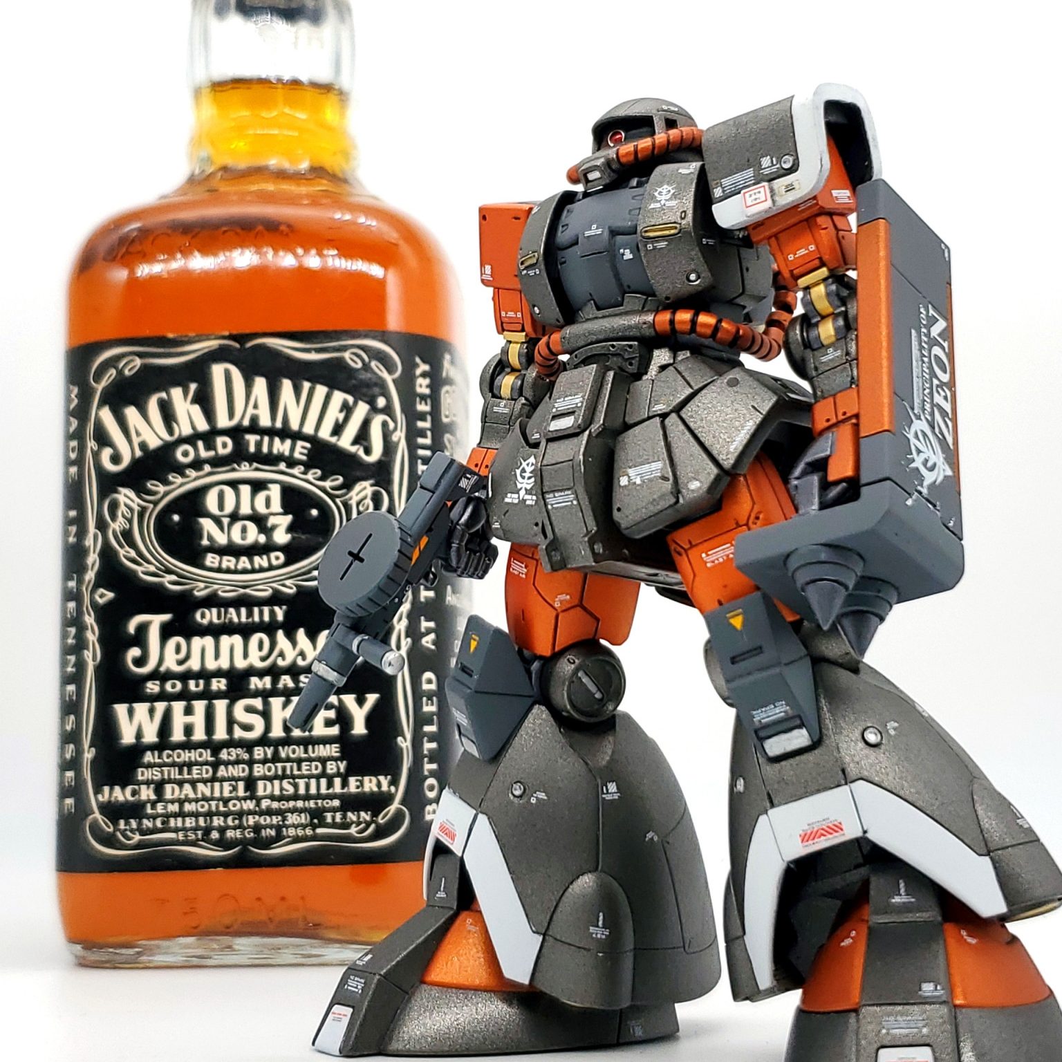 Zaku-II TYPE─JACK DANIEL'S─｜MJさんのガンプラ作品｜GUNSTA