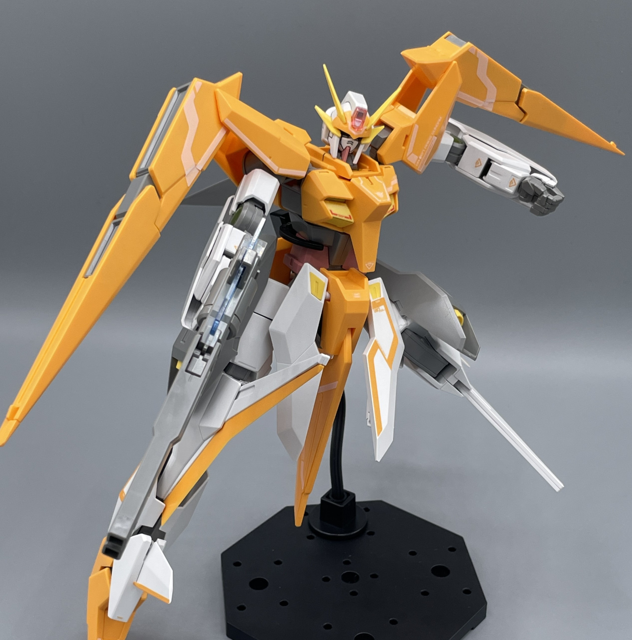 1/100】アリオスガンダム【デザイナーズカラー】｜キャンプラさんの