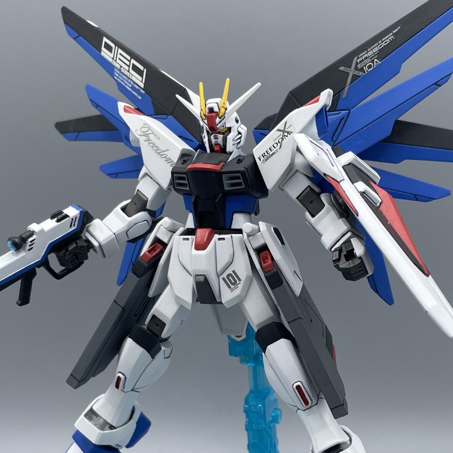 旧HG】フリーダム ガンダム【筆塗り全塗装】｜キャンプラさんの