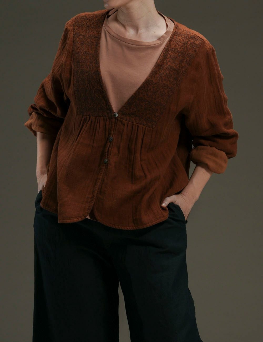 前あきブラウス | 石見銀山 群言堂オンラインストア