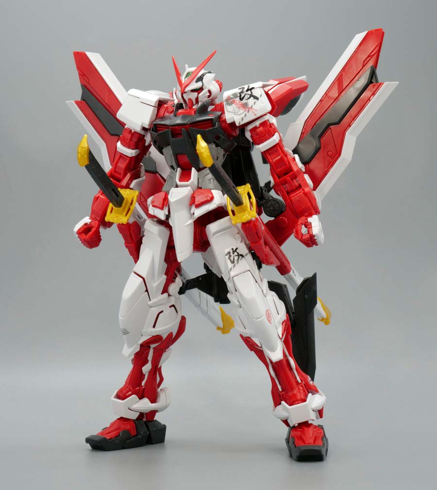 ガンプラ】MG 1/100 ガンダムアストレイレッドフレーム改 レビュー
