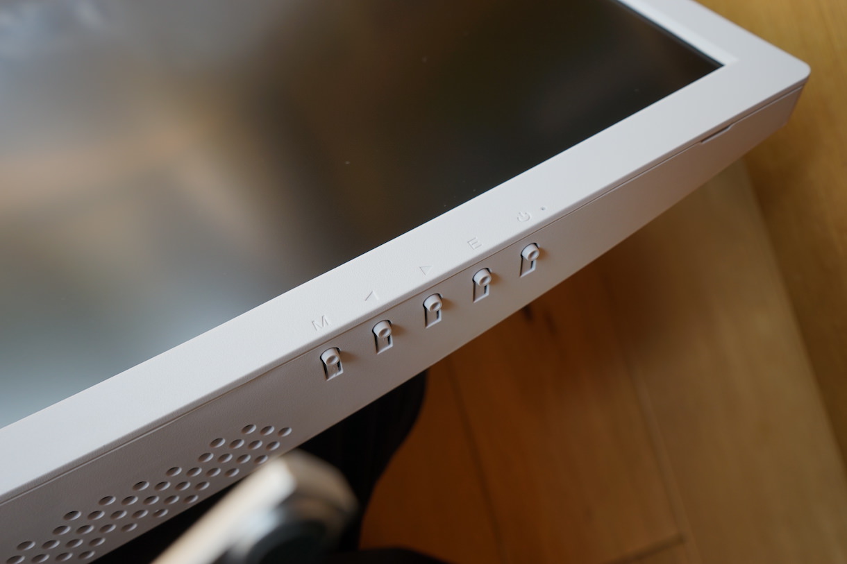 HKC 34インチ ウルトラワイドモニター C340 レビュー】Macbookのクラム