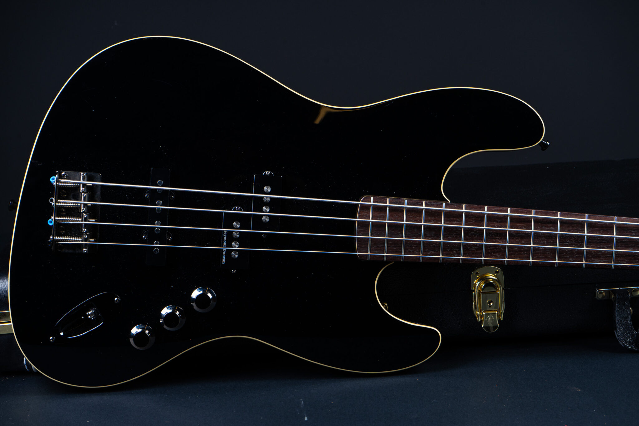 Fender Aerodyne Jazz Bass – Black – GuitarPoint