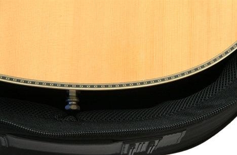 ギグケース】iGiG シンプルな外観と高い機能性を併せ持った数量限定