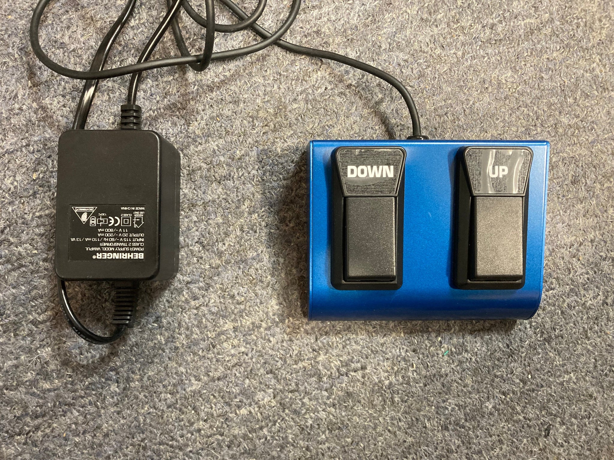 Behringer V-Amp 2: Enhance Your Sound with This Amp Simulator