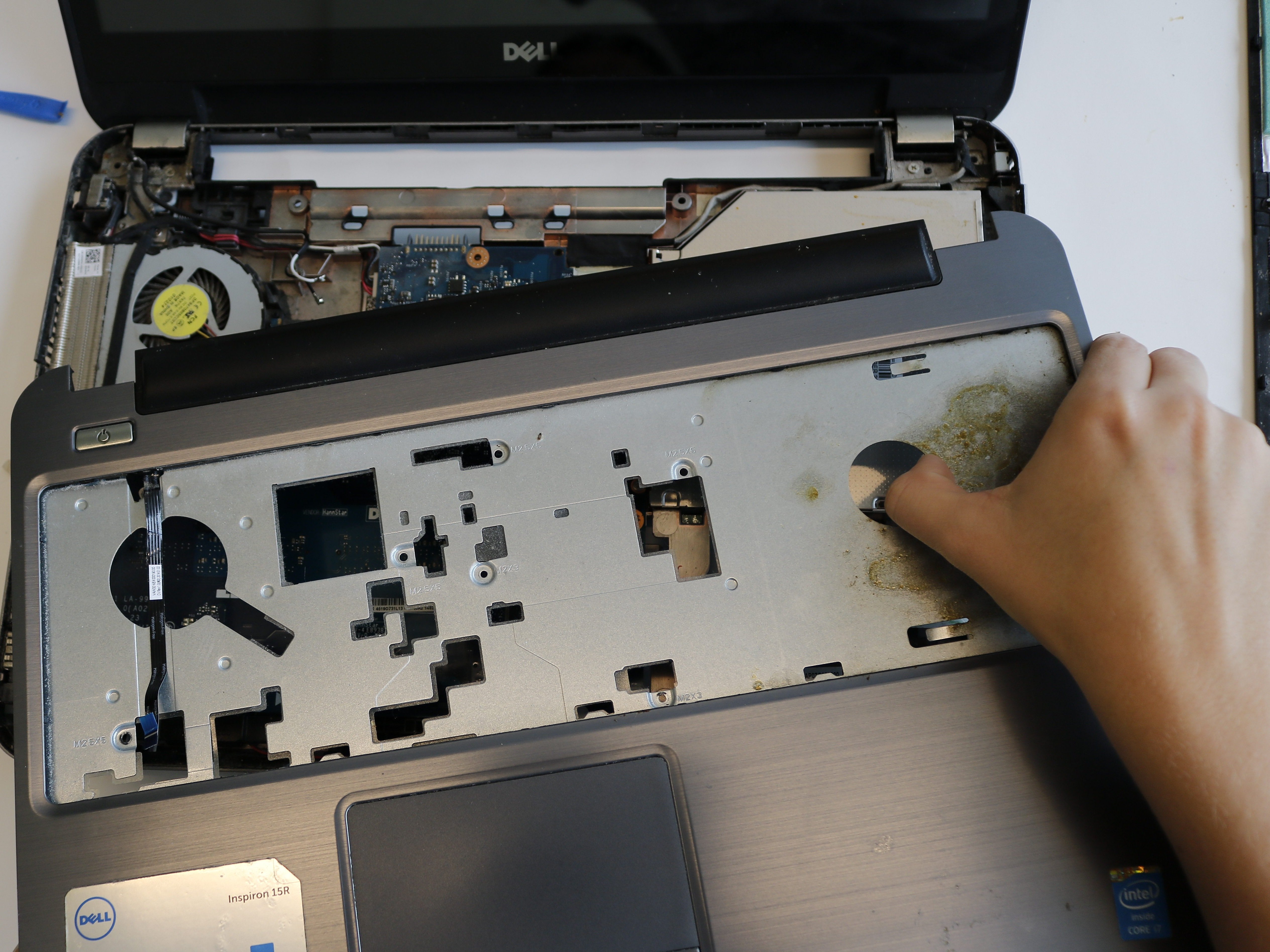 Dell Inspiron 15R 5537 Palm Rest Replacement - iFixit Repair Guide