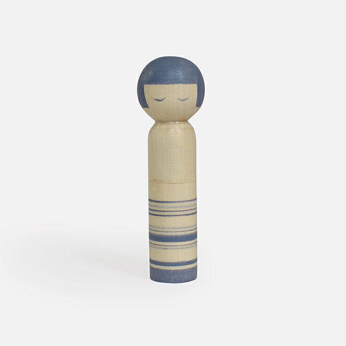 cohana Kokeshi container with needle コハナ こけしの針入れ – gute