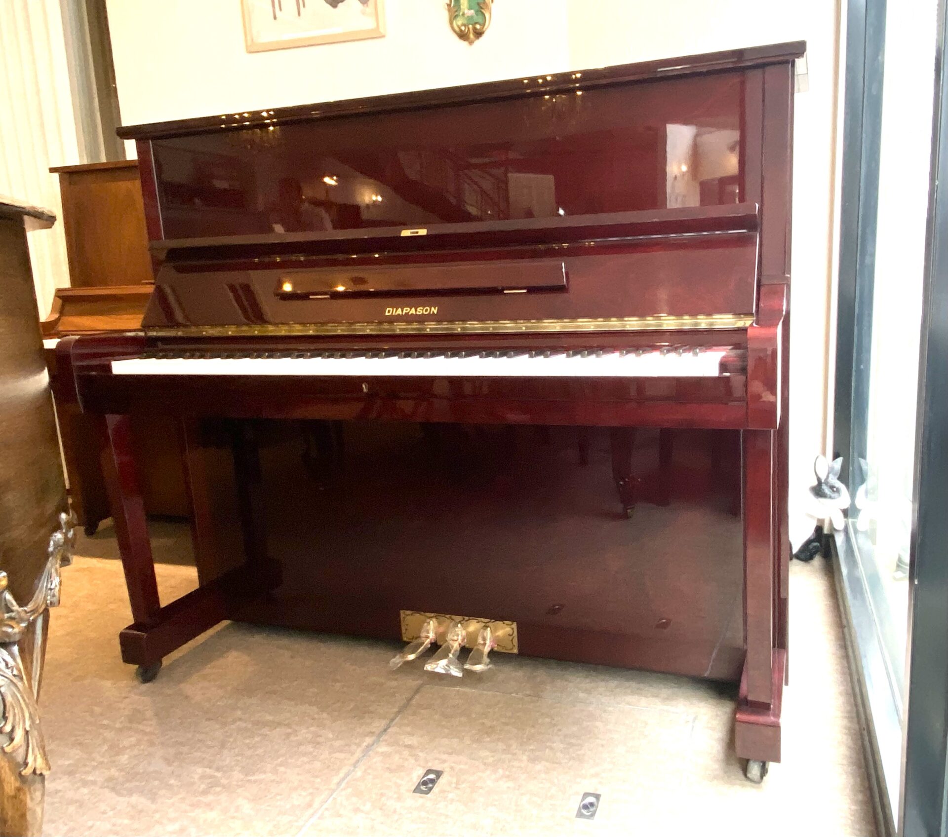 マホガニー色が美しい人気のDIAPASON 126-S お買い得品 ※SOLD | 浜松