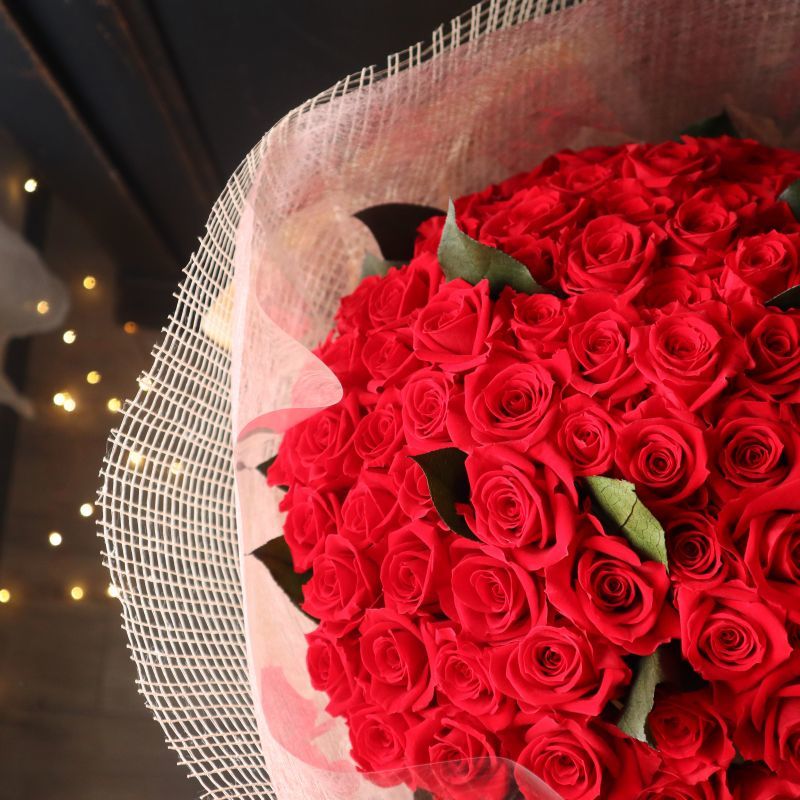 プロポーズに人気 108本のバラの花束で永遠を誓う | プリザーブド