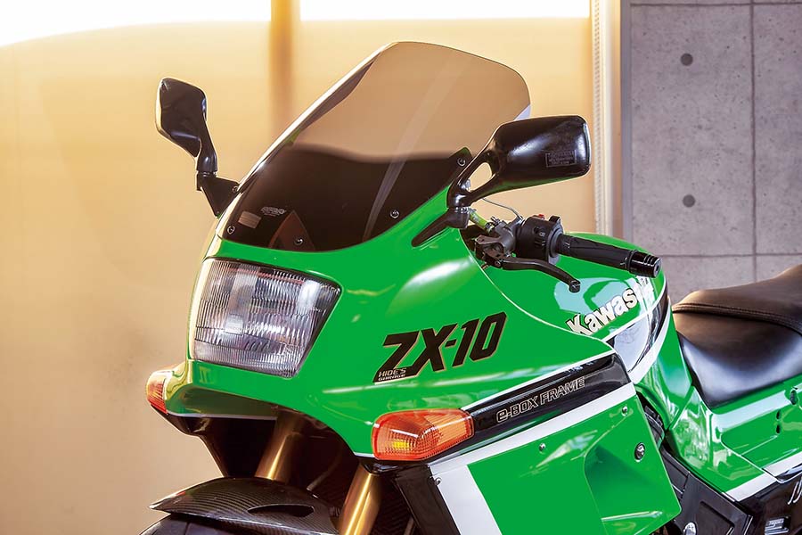 ガレージ モトテック×ヒデズガレージ ZX-10（KAWASAKI ZX-10