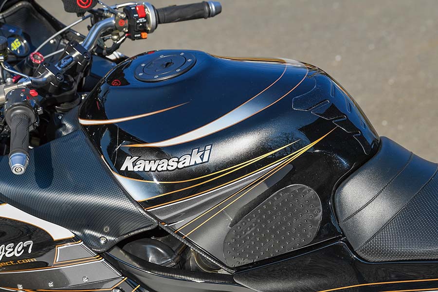 K-2プロジェクト ZX-11（KAWASAKI ZX-11） | ヘリテイジ＆レジェンズ