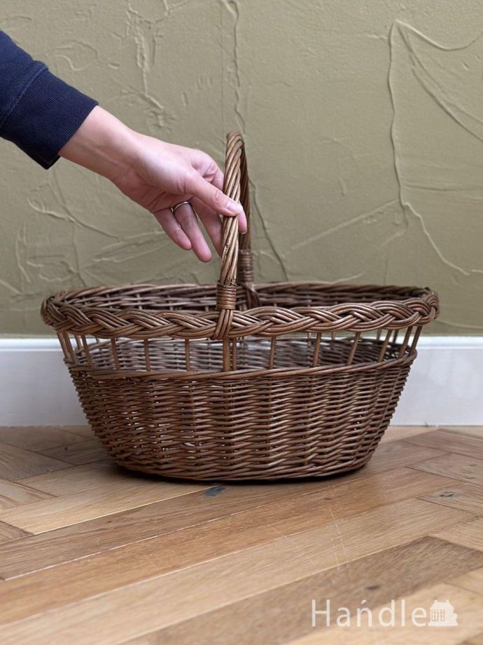 英国アンティークおしゃれなアンティーク、透かし編みデザインが可愛い