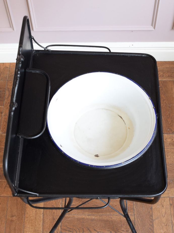 フランスから届いたアンティークの洗面台、オトナ色のウォッシュ