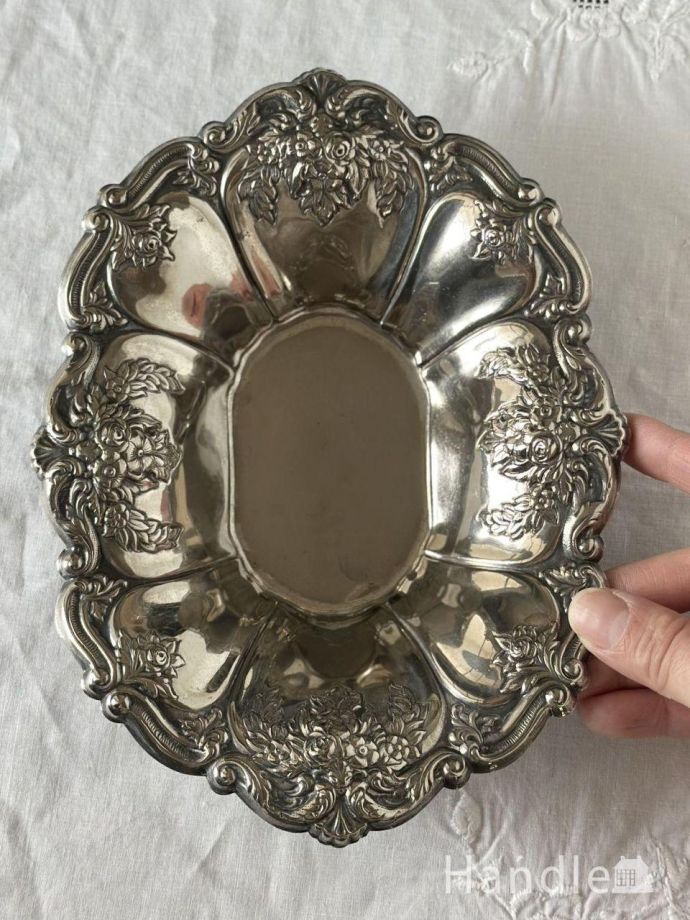 イギリスで見つけたアンティーク銀雑貨、装飾が美しいシルバープレート