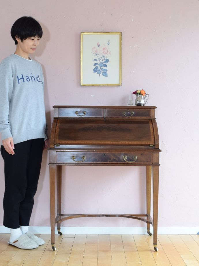 イギリスから届いたライティングビューロー、アンティークのおしゃれな