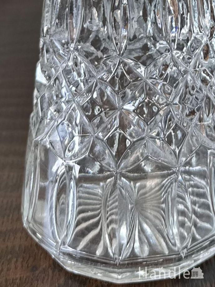 英国アンティークガラスの美しいデキャンタ、注ぎ口がおしゃれなプレス