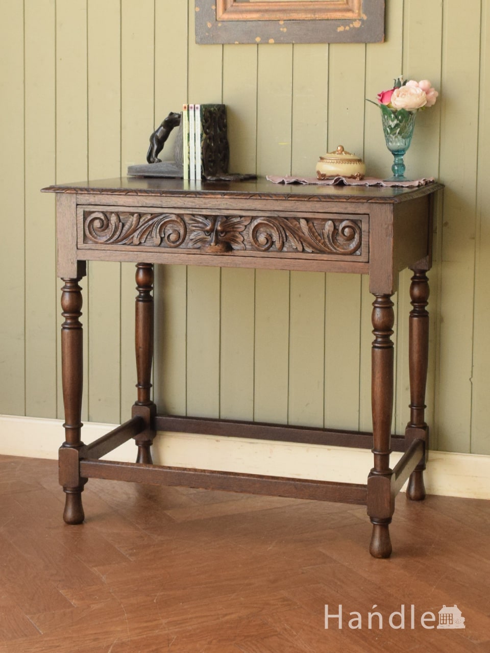 英国アンティークのおしゃれなテーブル、引き出しが付いたオーク材の