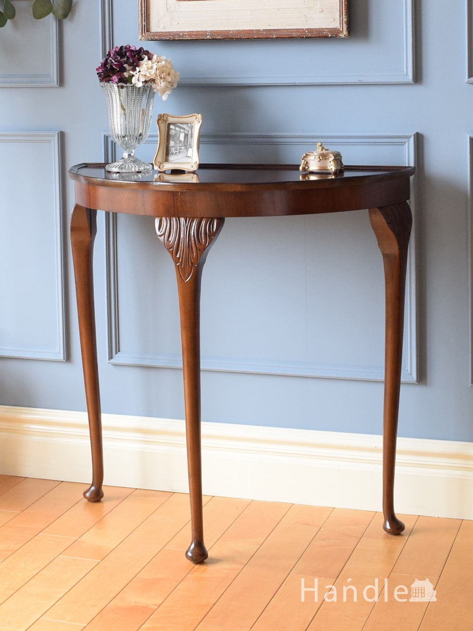 イギリスから届いたアンティークのコンソールテーブル、ウォールナット